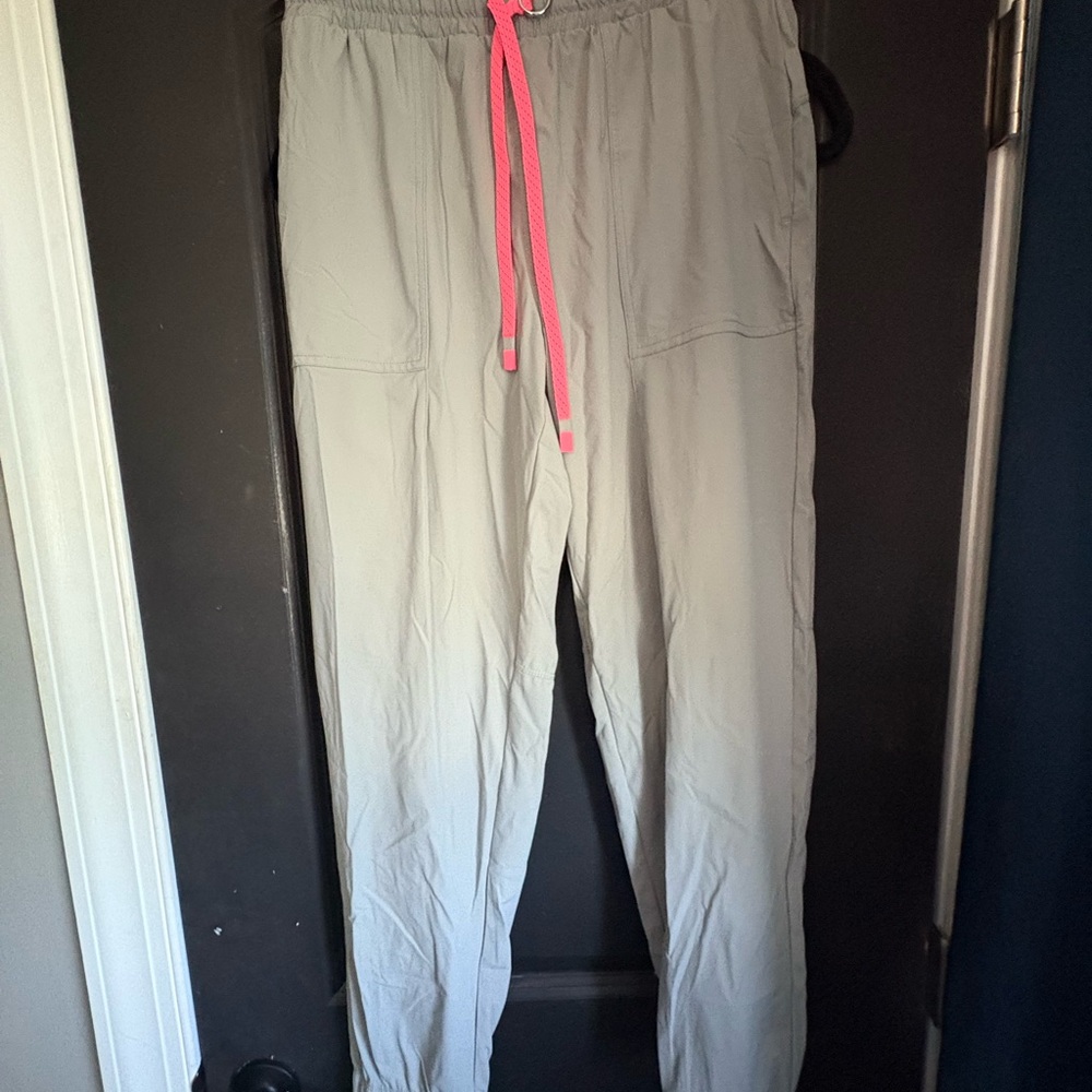 Fabletics Light Gray Pants with Neon Pink Drawstring